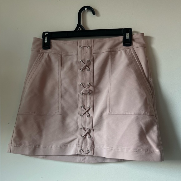 Express Blush Pink Faux Mini Skirt with Lace-Up Front – Size 6 - Picture 5 of 7